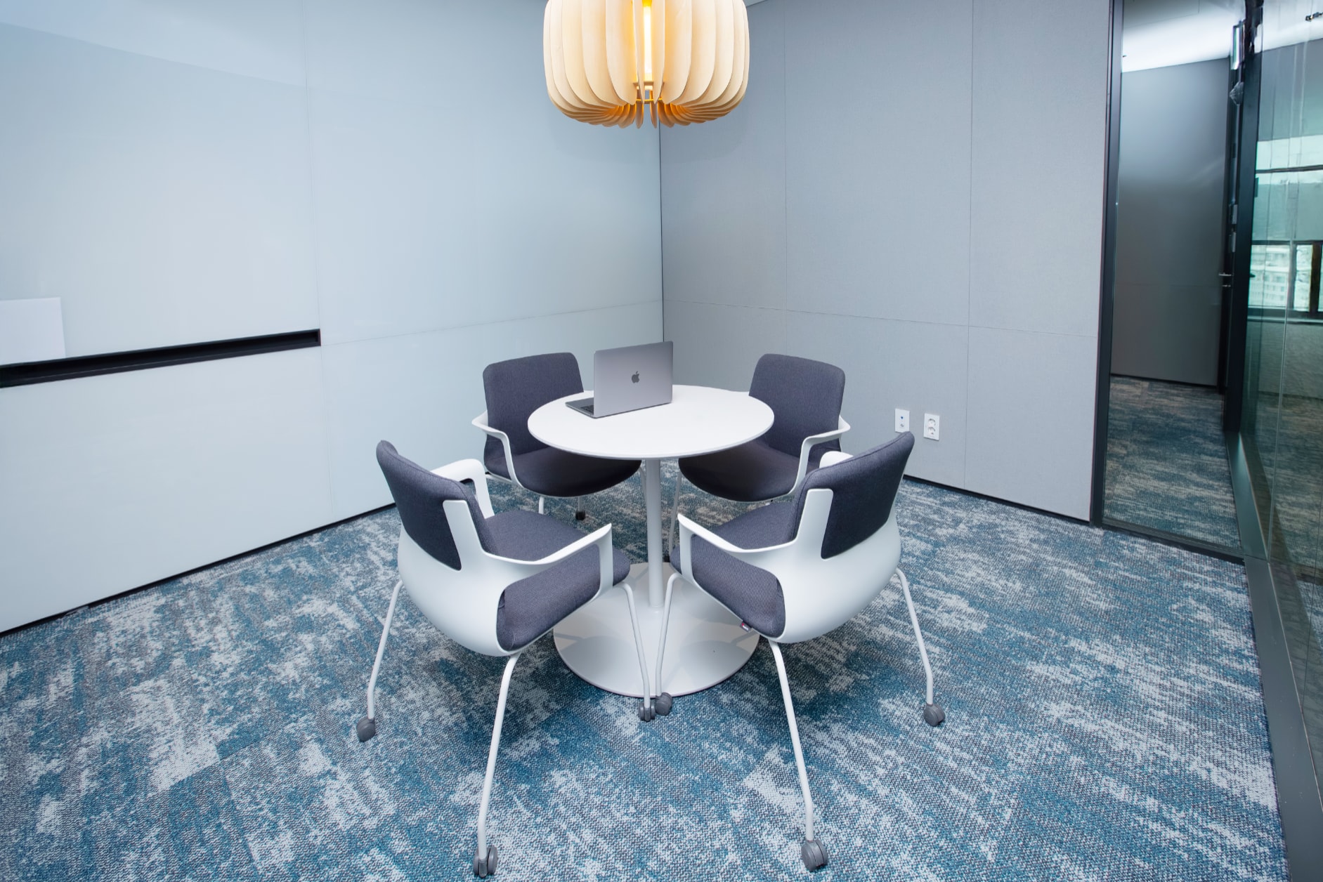 소회의실 수정본---1883.4187499999998---3000.webp